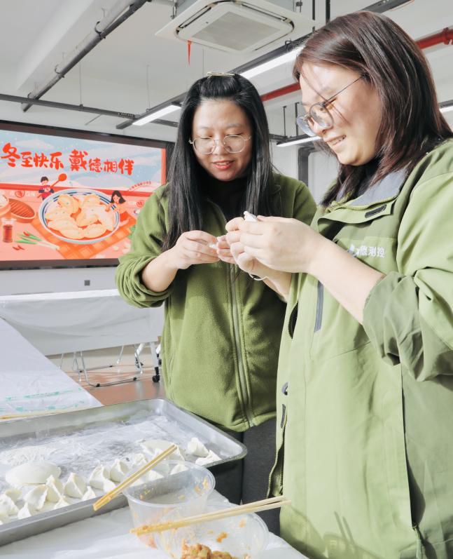 0d0b2e8012915130aeb08e4a9ef6693